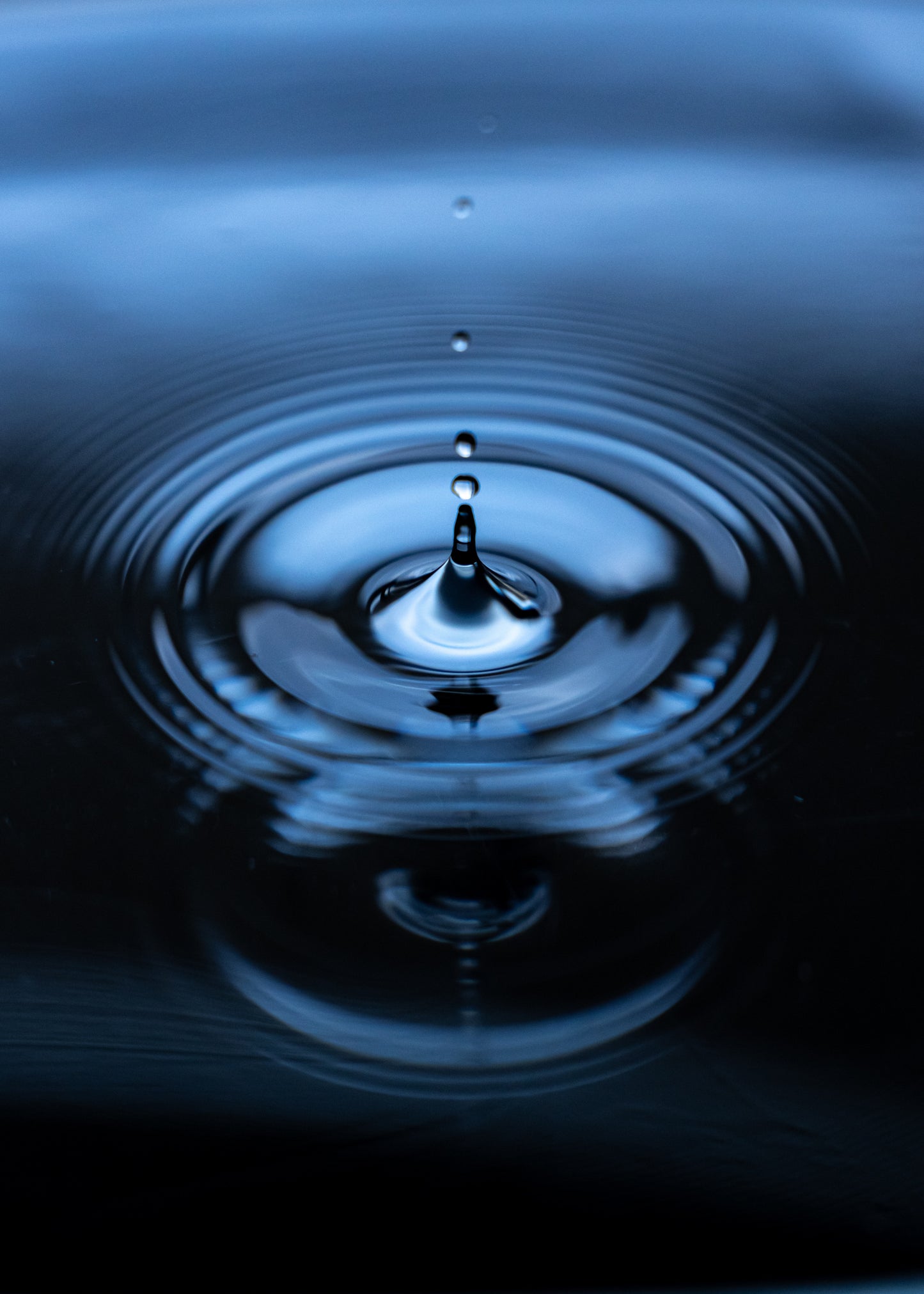 Vertical printed canvas · High quality · Water drop · Wall art